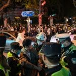 美国等国家对中国的抗议活动作出审慎反应