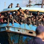 希腊营救成功 渔船载数百移民安全停泊克里特岛