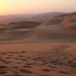 在沙漠戈壁中，能媲美绿洲的是什么？
