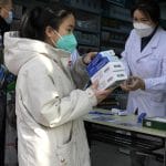 中国疫情爆发 核酸亭变身“发热诊疗站”遍地开花