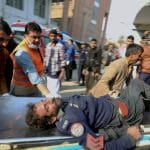 巴基斯坦白沙瓦清真寺遭自杀炸弹袭击,至少61名信徒丧生