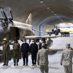 伊朗公布了一个战斗机地下基地