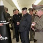 美国航母抵达韩国，朝鲜微型核弹头亮相