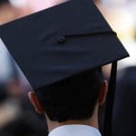 调查：美国人正丧失对大学教育的信心 - 华尔街日报