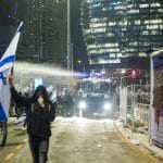 以色列人继续抗议内塔尼亚胡暂停的司法改革