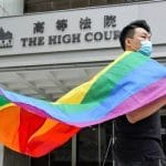 终院裁决确立同性伴侣地位 港府两年内须订方案保权利 料将续起争议