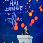 蒲慕明院士：好的科普应以“质疑、讨论公众关切的科学问题”为切入点