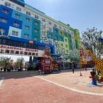 上海乐高乐园举行项目交接仪式，5月31日起分阶段开启内测和试运营