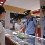 许昌市场监管部门对胖东来玉石开展日常检查：平均毛利率不超20％