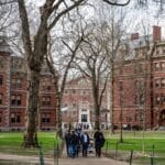 美国政府暂停哈佛大学招收国际学生资格