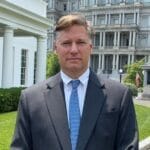 美中两国外交官员通电话，双方认为保持沟通至关重要