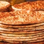除了馕和披萨外，有哪些中国面食和外国面包「外形像失散多年亲兄妹一样」？