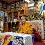 达赖喇嘛年近90岁，流亡藏人对族群命运感到焦虑