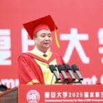 毕业季｜复旦大学校长金力：舒适区之外，才是成长真正发生的地方