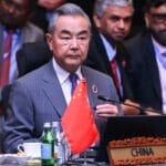 全球贸易局势动荡，美中竞相争夺亚洲影响力