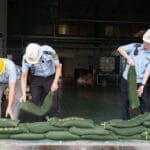 人员转移安置、内河水位预降，上海浦东奉贤等区全力筑牢防台防汛安全线
