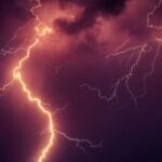 孩子问「为什么下雨的时候会打雷，而下雪的时候就不打雷呢？」，如何解释？