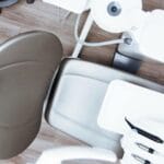 牙齿是 tooth ，医生是 doctor ，那为什么牙医不是 tooth doctor ，而是 dentist ?