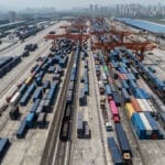 美国对转运商品加征40%关税，中国预计受最大影响