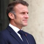 马克龙支持法国国会举行对法国政府的信任投票