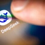 实测低调上线的DeepSeek新模型：编程比Claude 4还能打，写作...还是算了吧 | 附彩蛋