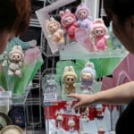 “山寨”Labubu被曝存在安全风险引发担忧