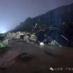 广佛肇、清云两条高速遭遇泥石流致交通中断：未造成人员伤亡，仍在抢修