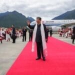 习近平身为国家主席第二次考察西藏：首保政治稳定、民族统一和宗教和谐