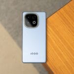 8000mAh 大电池，是手机、板砖还是充电宝？｜iQOO Z10 Turbo+上手体验 | 爱范儿