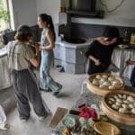 中国新现象：女性专属空间，成为对抗社会压力的“避风港”