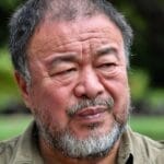 中国异议艺术家艾未未低调访乌 深入哈尔科夫前线引关注