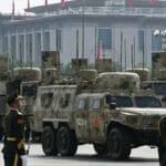 【視頻】中国亮剑：盛大阅兵式上 展示尖端技术