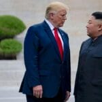 韩国官员:不排除特朗普出席APEC峰会时与金正恩会晤