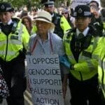 英国支持巴勒斯坦行动组织集会 有400多人被捕