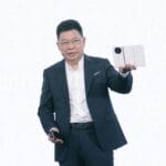 ¥17999！华为 Mate XTs 发布：三折叠的无人区，踏出第二个脚印 | 爱范儿