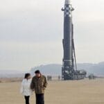APEC韩国峰会前夕 朝鲜发射弹道导弹