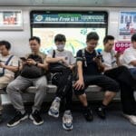 禁止悲观、不许“躺平”：中国打击“恶意挑动负面情绪”账号