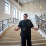 他从未去过美国，但他成了“中国特朗普”
