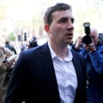 英国涉华间谍案意外撤销，发生了什么？
