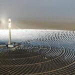 中国建成全球最大太阳能发电站