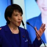 “女版安倍”  中国戒备？