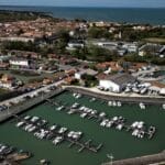 法国一男子驾驶汽车冲撞行人，被捕时喊真主至大