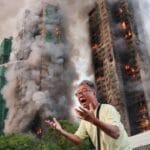 香港大火后，呼吁问责的年轻港人遭警方逮捕