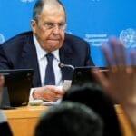 克里姆林宫否认拉夫罗夫失宠: 他“一切安好”