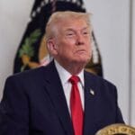 特朗普宣布委内瑞拉领空“全面关闭” 加拉加斯强烈谴责“殖民式威胁”