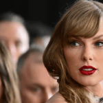 泰勒·斯威夫特再次陷入 AI 风波，但这次粉丝「倒戈」了