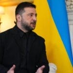 乌克兰遭俄军袭击六人死亡 基辅空袭黑海俄石油终端