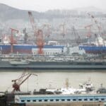 中国暂停对美国船舶征收“特殊”港务费